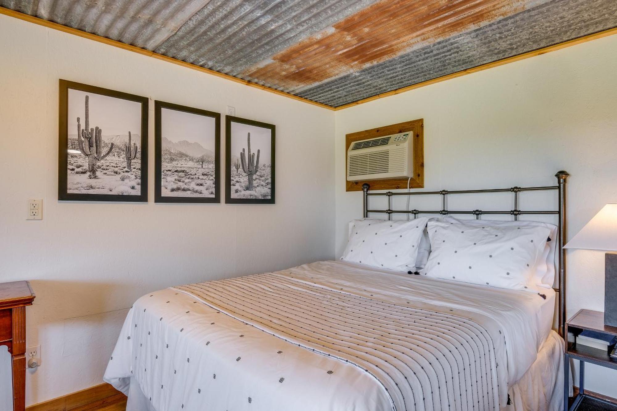 Delightful Carmine Studio On Farm Near Round Top! Exterior foto